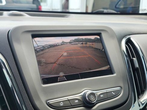 Used 2023 Chevrolet Equinox RS w/ LPO, Floor Liner Package AWD/4WD image 19