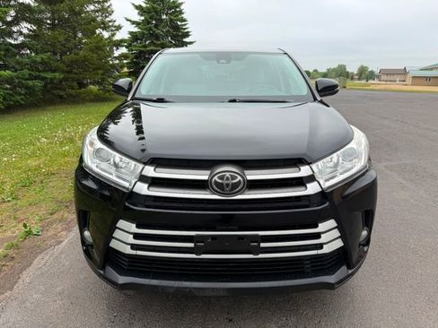 Used 2018 Toyota Highlander Plus AWD/4WD image 5