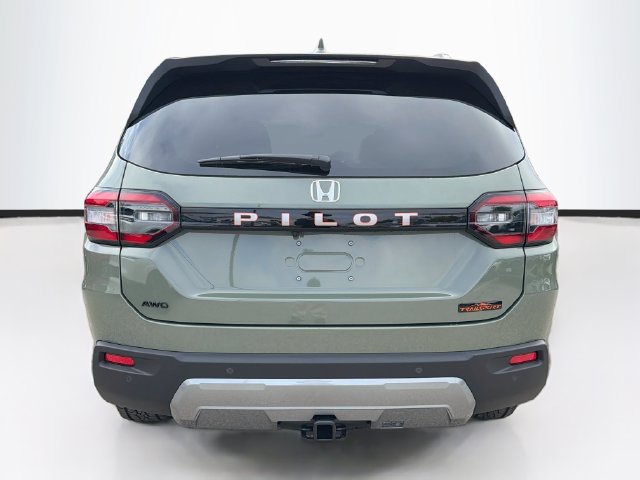 New 2026 Honda Pilot TrailSport image 6