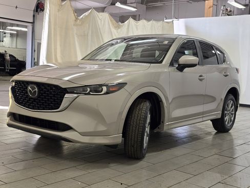 Used 2025 MAZDA CX-5 AWD 2.5 S w/ Preferred Package image 12