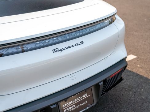 Certified 2025 Porsche Taycan 4S AWD/4WD image 29