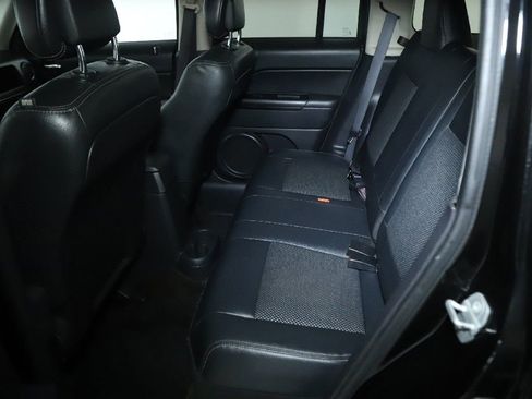 Used 2016 Jeep Patriot Sport w/ Power Value Group AWD/4WD image 14