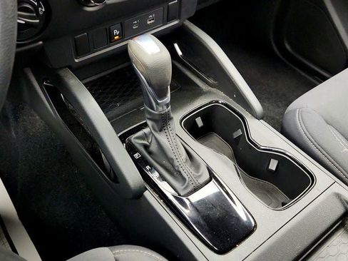 Used 2023 Nissan Frontier SV w/ Midnight Edition Package image 15