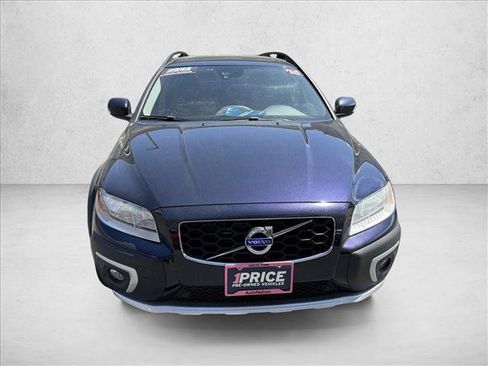 Used 2016 Volvo XC70 T5 Premier w/ Proximity Package AWD/4WD image 2