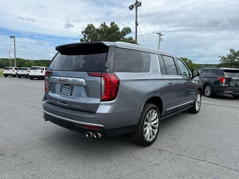 Used 2022 GMC Yukon XL Denali AWD/4WD image 6
