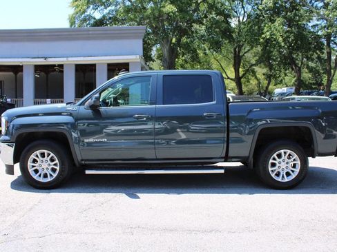 Used 2018 GMC Sierra 1500 SLE w/ SLE Value Package AWD/4WD image 4