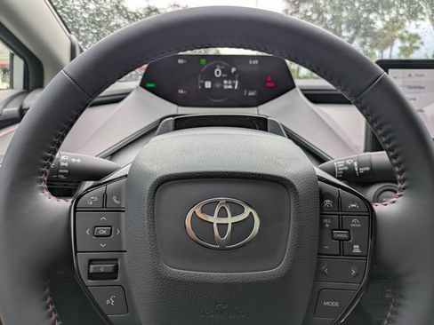 New 2025 Toyota Prius Plug-In Hybrid FWD image 27
