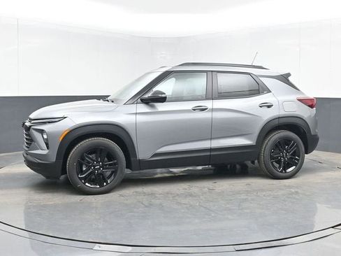 New 2026 Chevrolet TrailBlazer LT w/ Midnight Edition FWD image 11