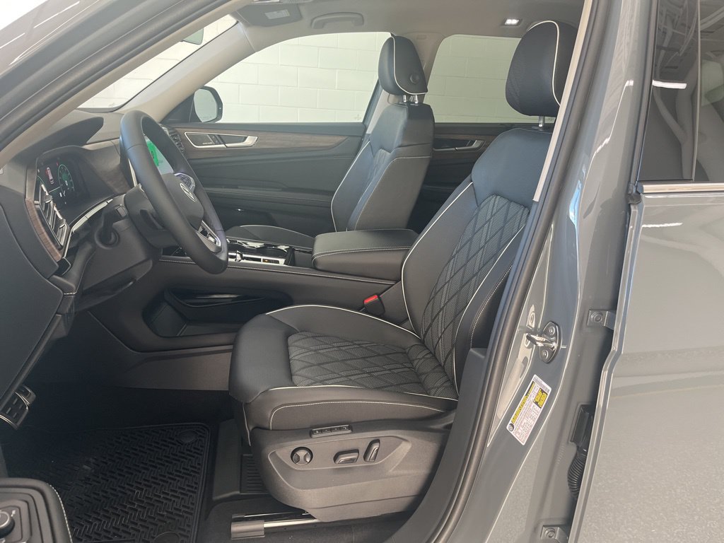 New 2026 Volkswagen Atlas SEL Premium R-Line AWD/4WD image 16