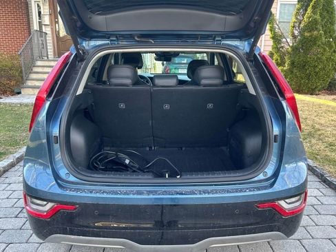 Certified 2023 Kia Niro Wave w/ Wave Preserve Package FWD image 17