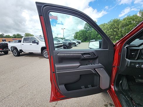 Used 2024 GMC Sierra 1500 AT4X image 14