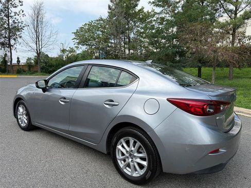 Used 2014 MAZDA MAZDA3 i Touring w/ Technology Package FWD image 8