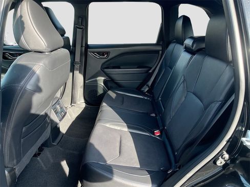 Used 2025 Subaru Forester Limited w/ Popular Package #2 image 26