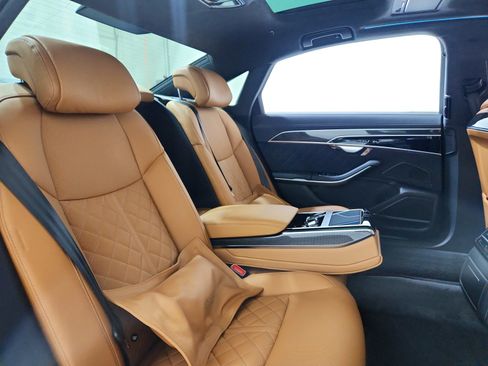 Used 2025 Audi S8 EXECUTIVE image 19