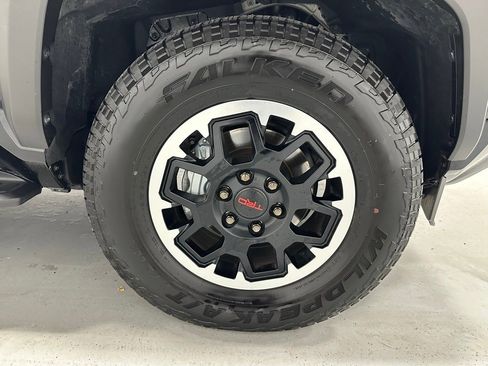 Used 2025 Toyota 4Runner TRD Off-Road image 61