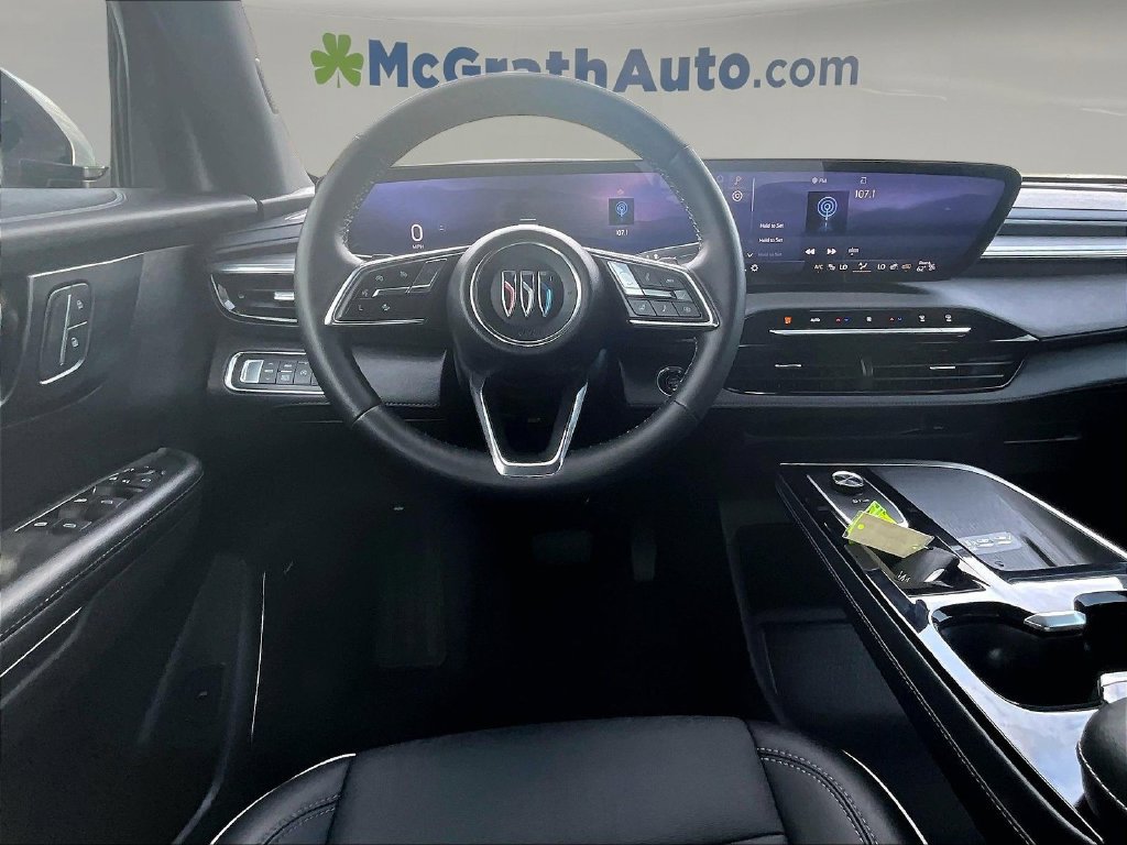 Used 2025 Buick Enclave Preferred AWD/4WD image 10