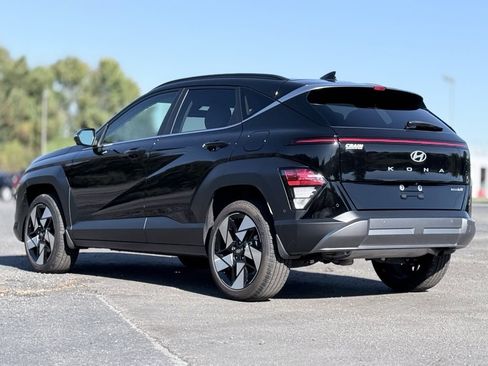 Certified 2025 Hyundai Kona Limited image 5