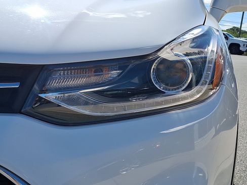 Certified 2018 Chevrolet Trax LT w/ LT Convenience Package FWD image 10