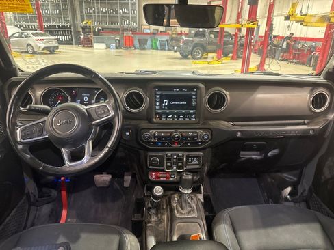 Used 2023 Jeep Wrangler Unlimited Rubicon 4xe w/ Cold Weather Group AWD/4WD image 10