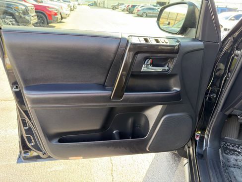 Used 2024 Toyota 4Runner TRD Off-Road Premium image 11