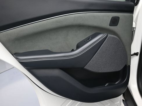 Used 2025 Ford Mustang Mach-E GT image 17