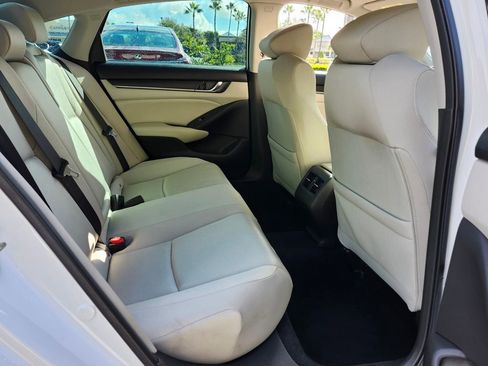Used 2019 Honda Accord EX image 16