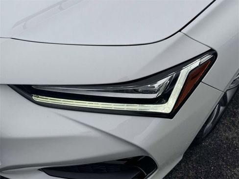 Used 2022 Acura TLX image 9