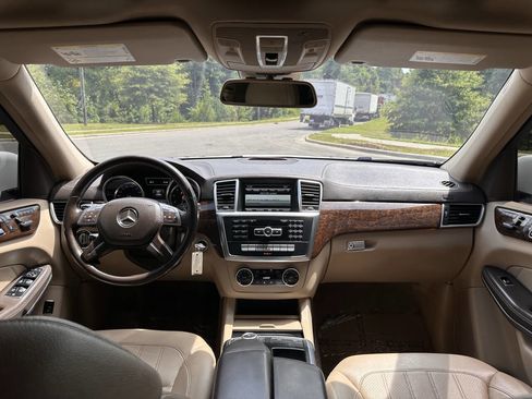 Used 2014 Mercedes-Benz GL 450 4MATIC image 20