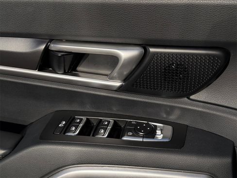 Used 2024 Kia Telluride S w/ S Sunroof Package image 24