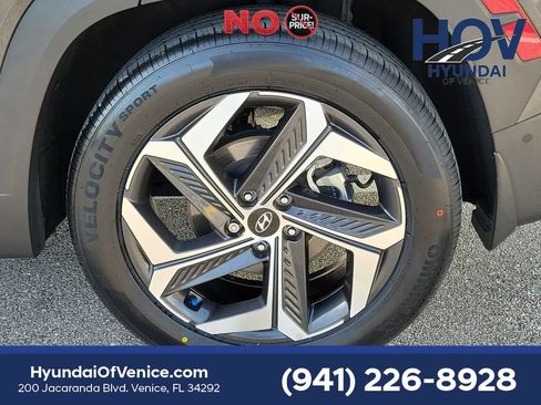 Certified 2024 Hyundai Tucson Limited FWD image 13