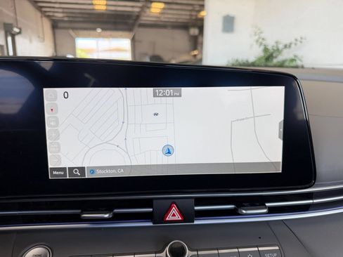 Used 2025 Hyundai Elantra SEL FWD image 16