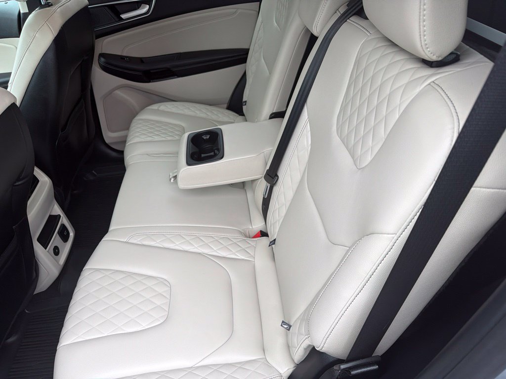 Used 2024 Ford Edge Titanium AWD/4WD image 10