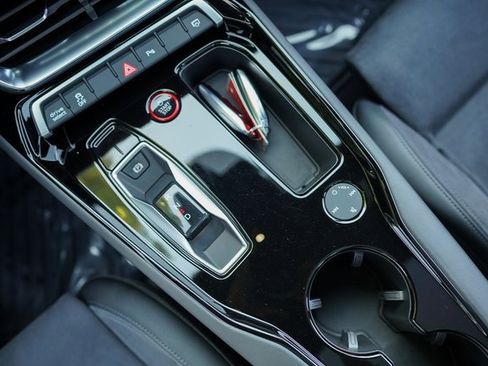 Used 2022 Audi e-tron GT Premium Plus image 34