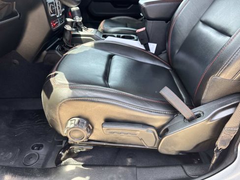 Used 2018 Jeep Wrangler Unlimited Rubicon AWD/4WD image 16