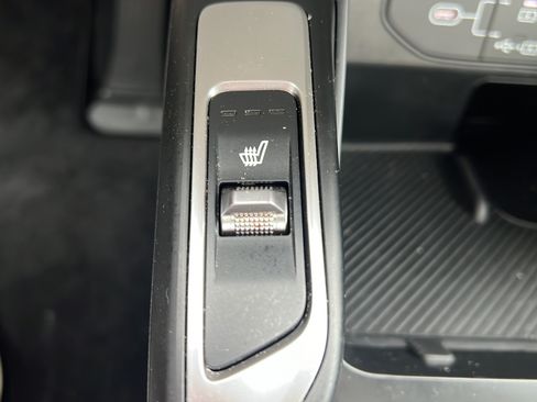 Used 2025 Kia Sorento EX w/ Panoramic Sunroof Package FWD image 23