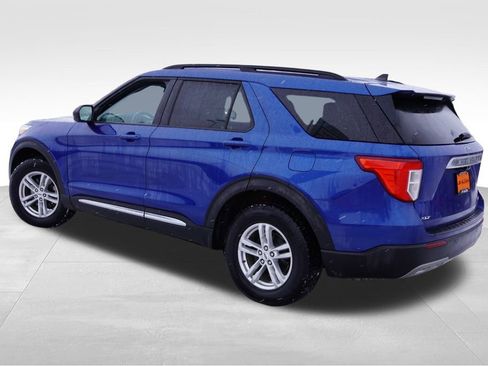 Certified 2022 Ford Explorer XLT w/ Equipment Group 202A image 9