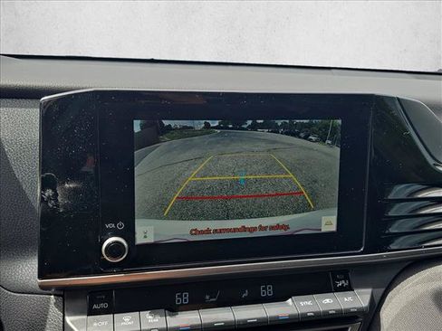 Used 2025 Toyota Camry LE FWD image 13