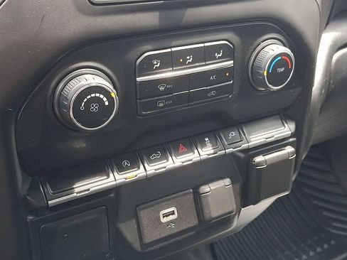 Certified 2020 Chevrolet Silverado 1500 Custom w/ Custom Value Package AWD/4WD image 17