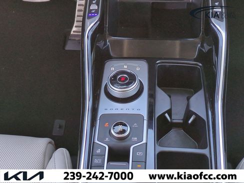 Certified 2023 Kia Sorento SX Prestige w/ Panoramic Sunroof Package image 19