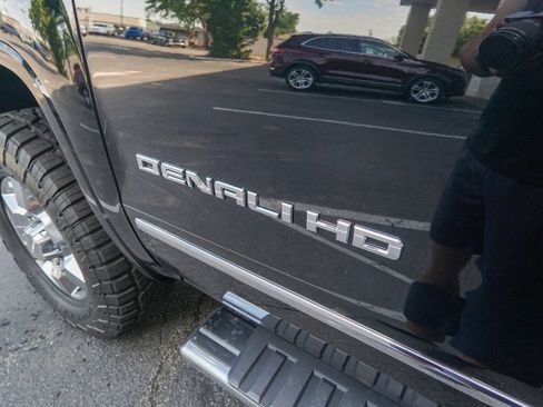 Used 2018 GMC Sierra 3500 Denali w/ Duramax Plus Package AWD/4WD image 9