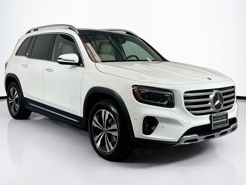 Certified 2026 Mercedes-Benz GLB 250 4MATIC image 3