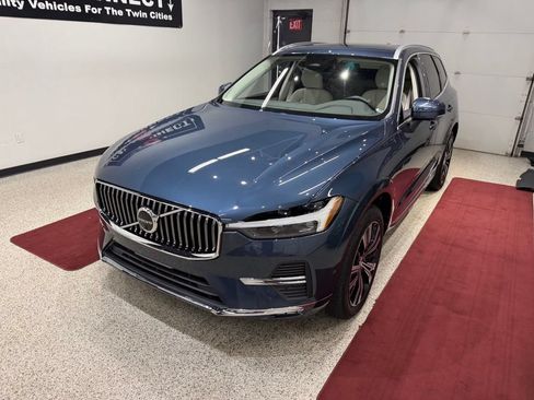 Used 2023 Volvo XC60 B5 Plus w/ Climate Package AWD/4WD image 5