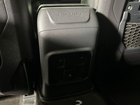 Used 2022 Ford Bronco Black Diamond image 28