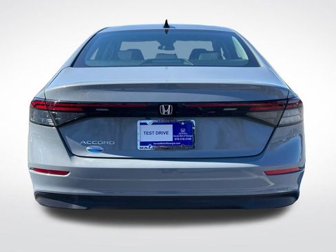 Certified 2025 Honda Accord SE image 5