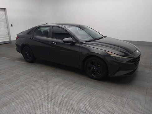 Used 2022 Hyundai Elantra SEL FWD image 11