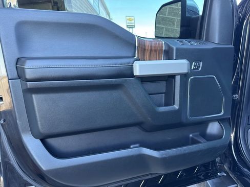 Used 2016 Ford F150 Lariat w/ Equipment Group 502A Luxury AWD/4WD image 14