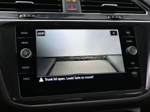 Used 2022 Volkswagen Tiguan SE R-Line image 21