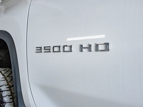 Used 2024 Chevrolet Silverado 3500 LT w/ Convenience Package image 56