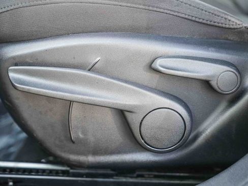 Used 2018 Jeep Compass Sport w/ Tech Group image 24