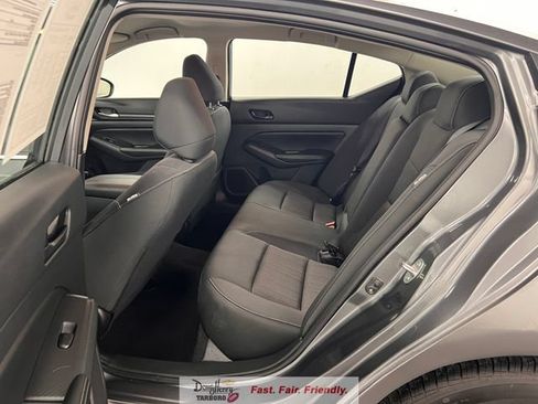 Used 2025 Nissan Altima 2.5 SV FWD image 34